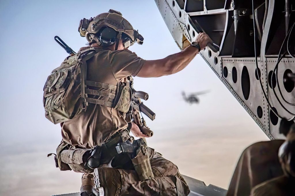 Delta Force Operator in a Chinook 4x scaled 1920x1278 1