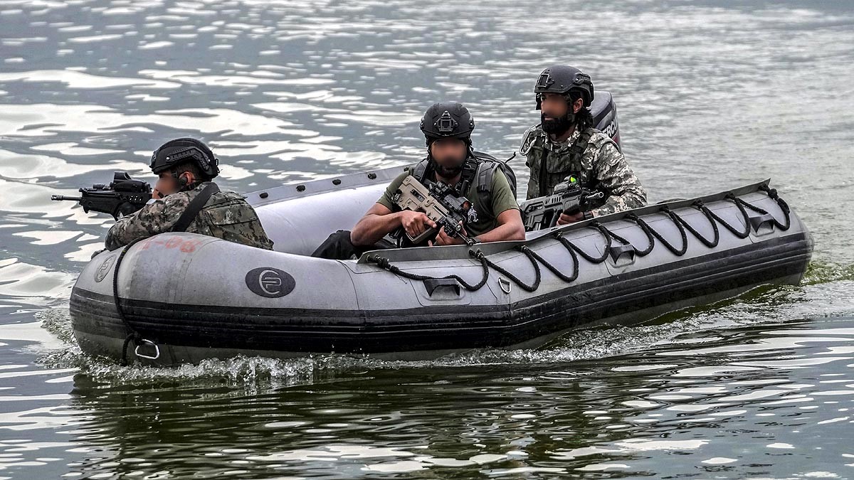 MARCOS Commandos-th