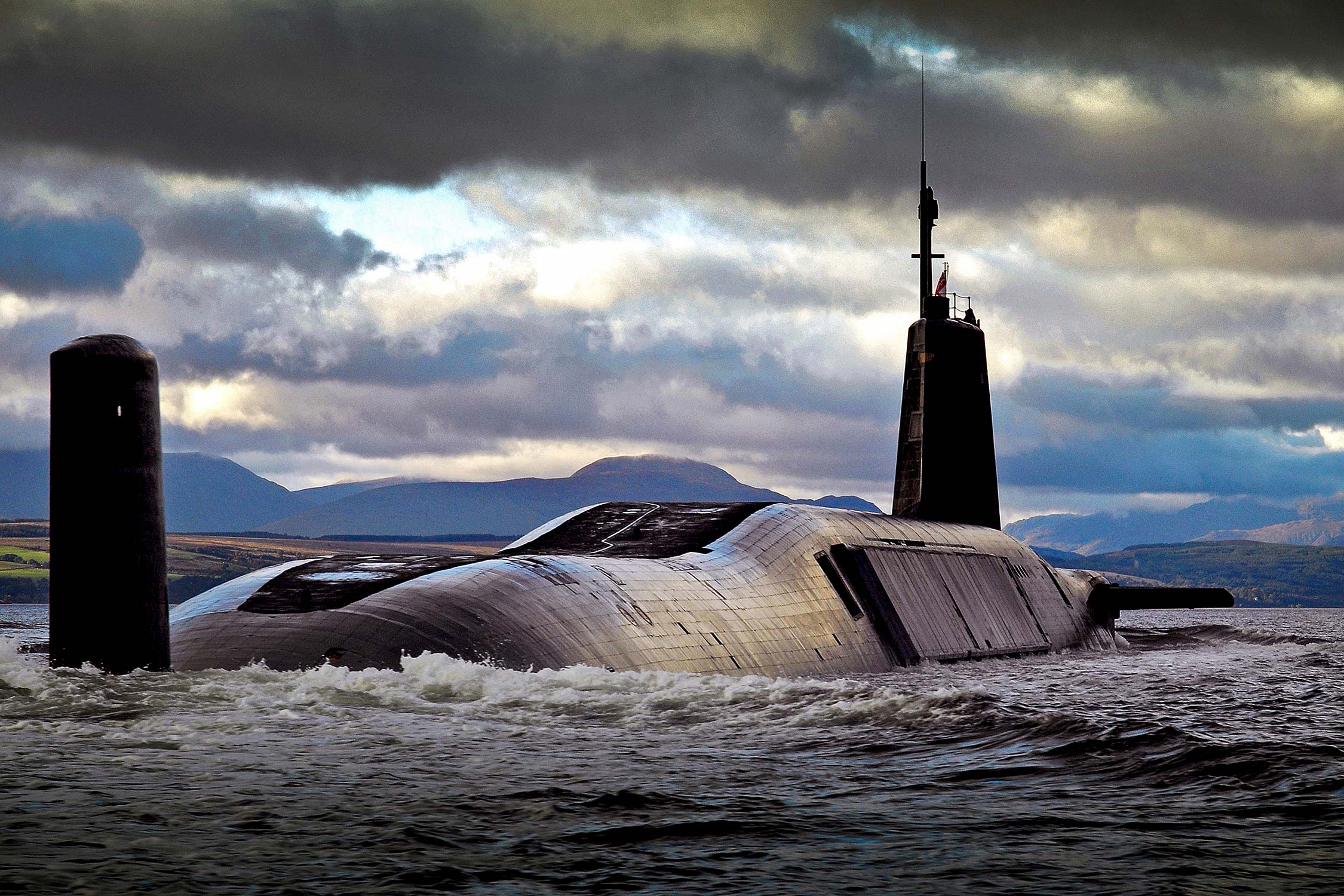 UK Military Discovers Russian Spy Sensors in Seas Amid Nuclear Submarine Tensions