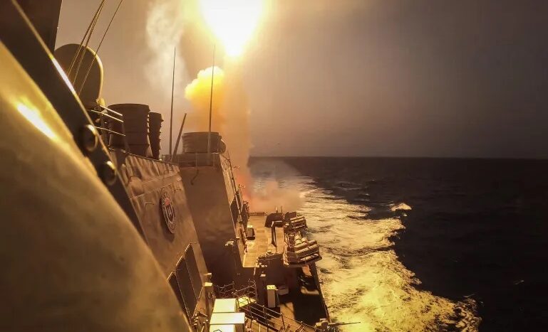 US Military Targets Houthi Rebels, Destroys Yemeni Fuel Port in Strikes, Resulting in 20 Deaths