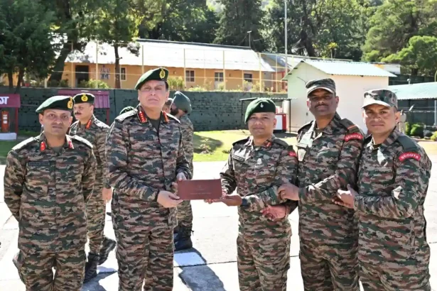 General Dhiraj Seth Visits Ibex Brigade in Joshimath
